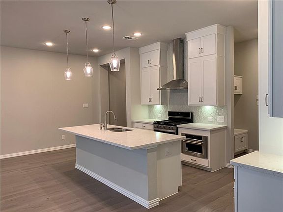 2nd image of 17720 Coralberry Dr