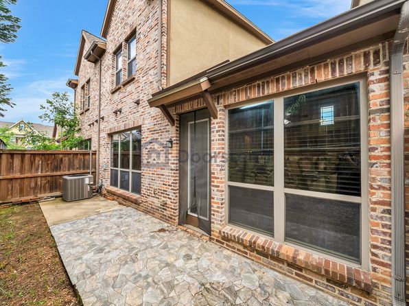 1130 Emerson Park Ln, Irving, TX 75063
