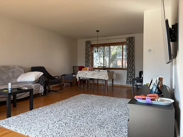 720 N Broadway Ave — Photo 3