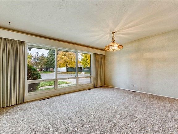dining room, with room enough for a table for ten