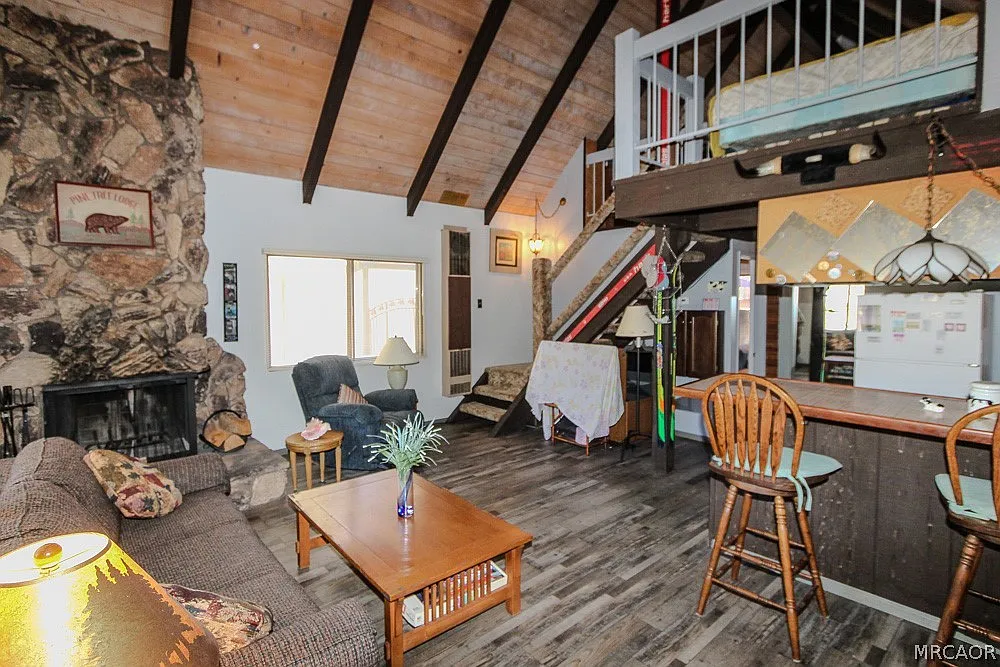 2 bed, 1.0 bath, 780 sqft, $1,500 — Photo 2