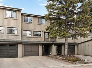 10401 E 19th St SW #39, Calgary, AB T2W 3E7