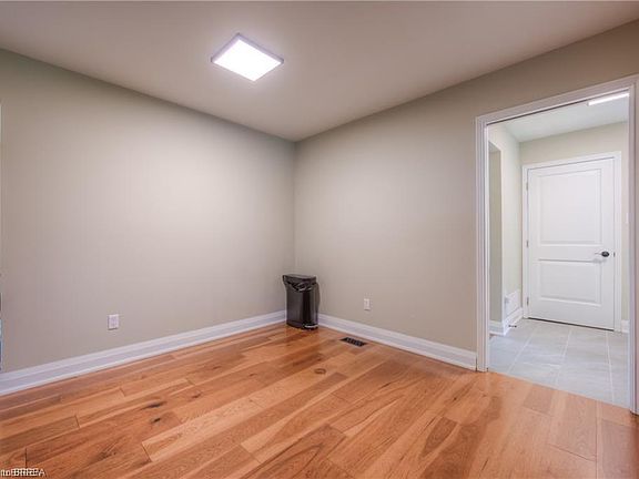 3rd image of 14 Alpha St