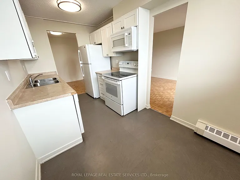 16 Cedarwoods Cres #1104 — Photo 7