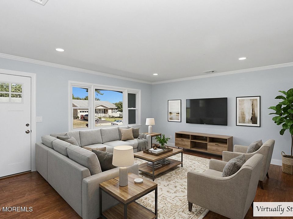 1st image of 80 Brakenbury Drive
