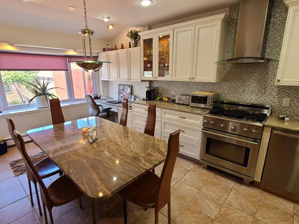 8515 5th Avenue image 8 of 43