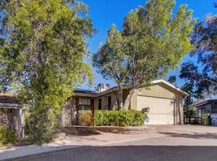 4440 Ensenada Dr, Woodland Hills, CA 91364
