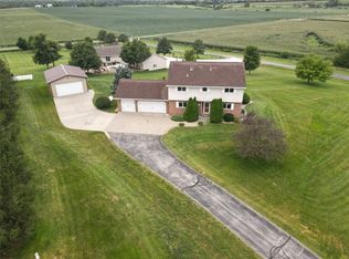 3368 64th St, Palo, IA 52324