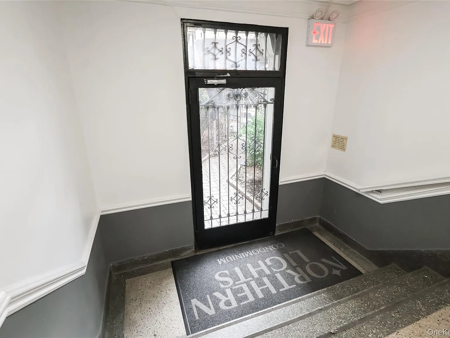 2 bed, 2.0 bath, 950 sqft, $3,500 — Photo 4