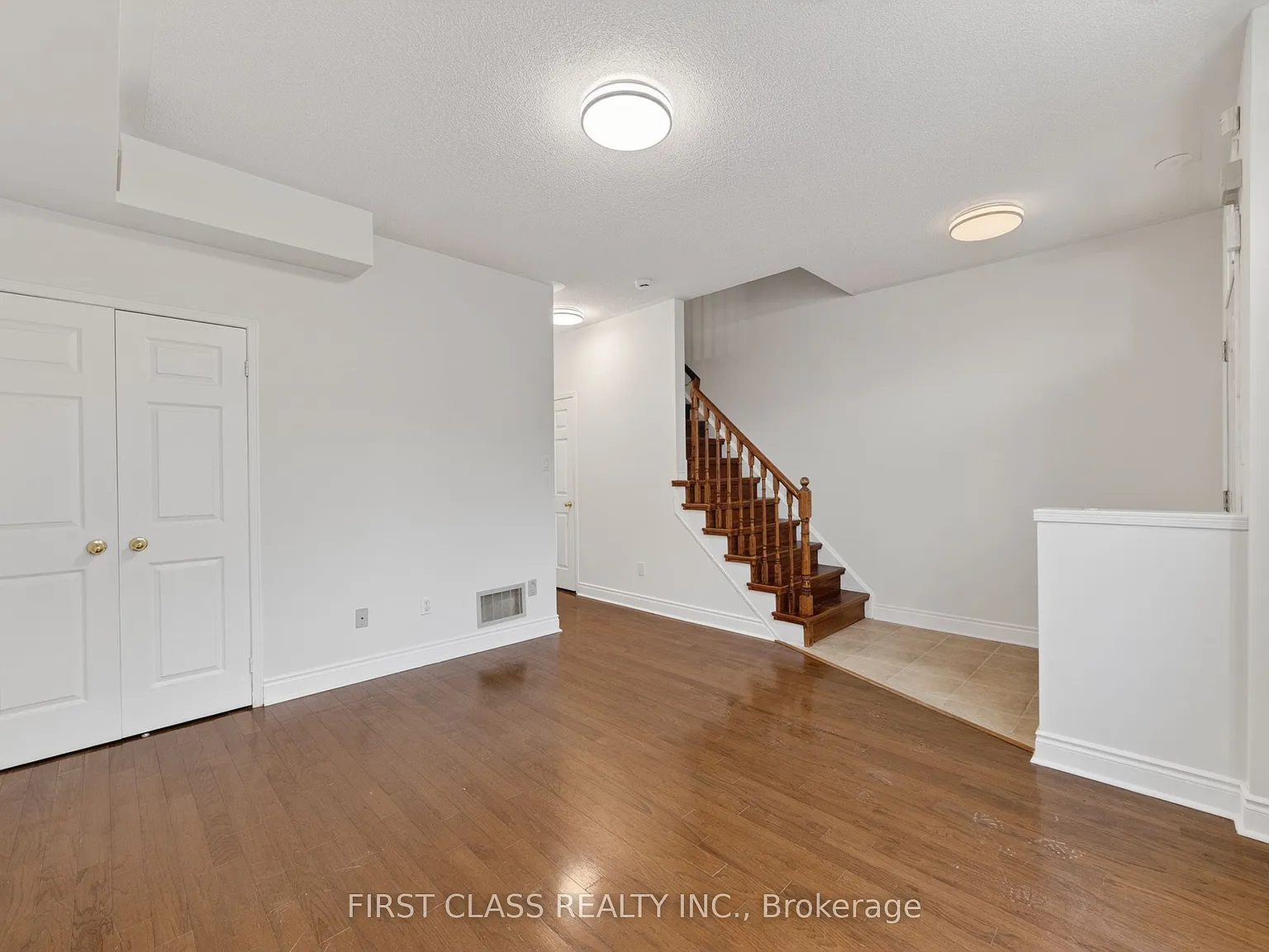 3 bed, $3,500 — Photo 4