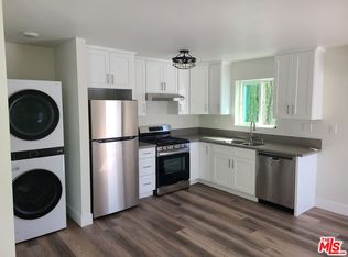 19115 Bessemer St, Reseda, CA 91335