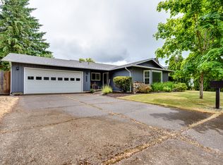 577 70th St, Springfield, OR 97478