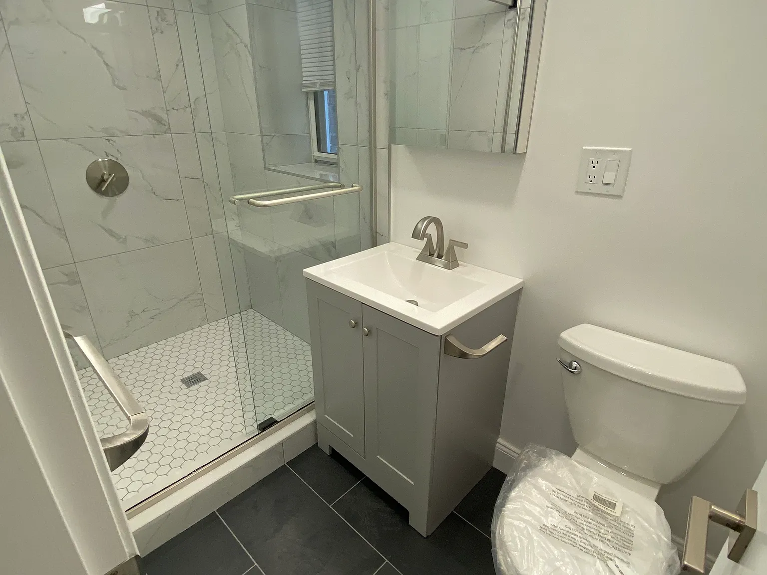 Studio, 500 sqft, $2,500 — Photo 4