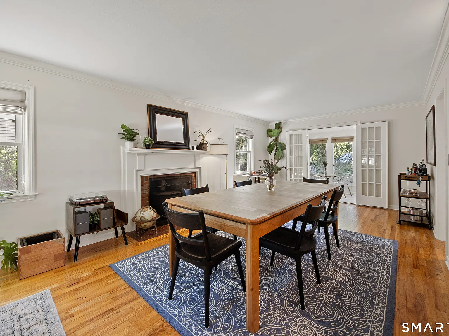 3 bed, 1.5 bath, 1560 sqft, $3,850 — Photo 3