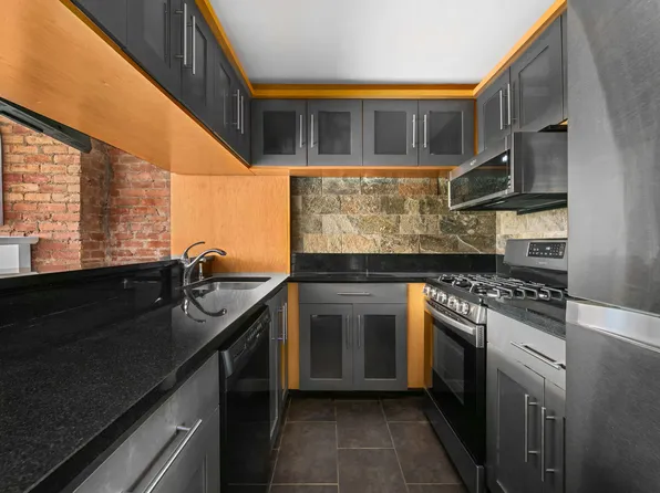 244 East 30th Street image 3 of 11