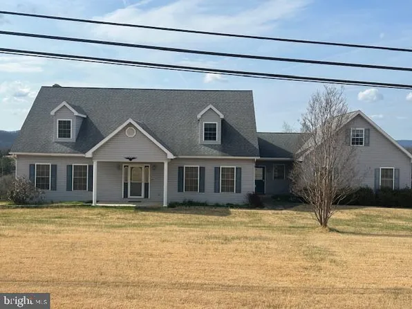 29 Homestead Ln, Berkeley Springs, WV 25411