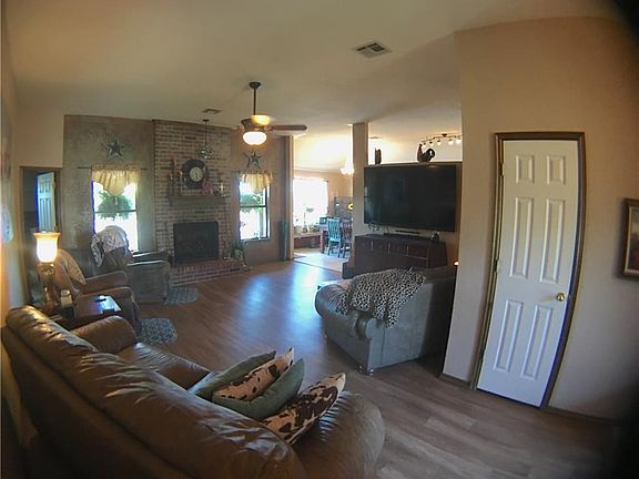 4th image of 2813 E Lake Dr
