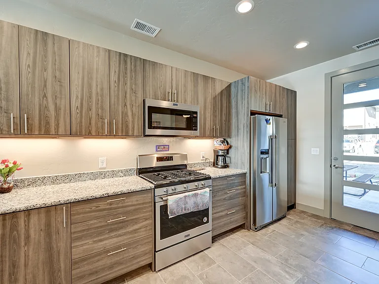 1003 Fooses St — Photo 3