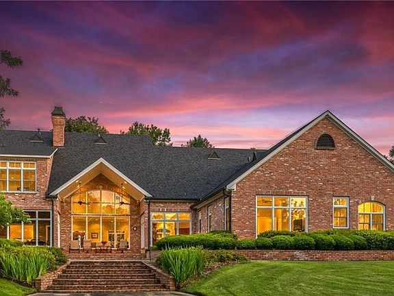 3rd image of 4940 Oak Point Pl