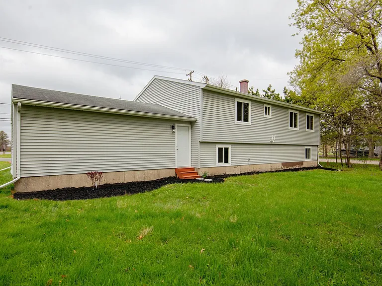 3004 Nichols Rd — Photo 7