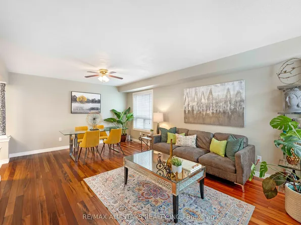 18 Reddenhurst Cres, Georgina, ON L4P 4G1