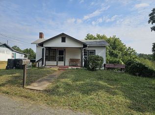 135 Mayberry Dr, Asheville, NC 28804