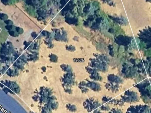 19626 San Vincente Dr, Redding, CA 96003