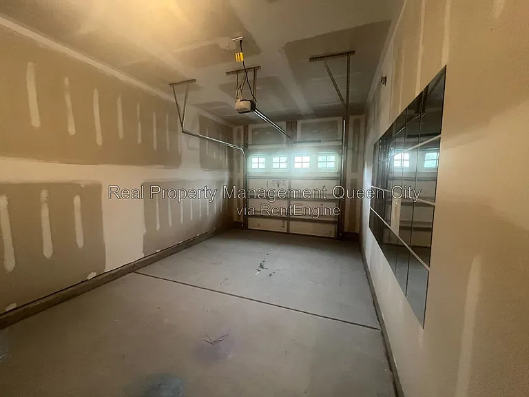 2407 Lazette Dr — Photo 18