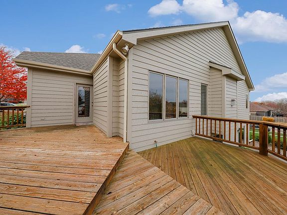 4th image of 9000 Foxtail Dr