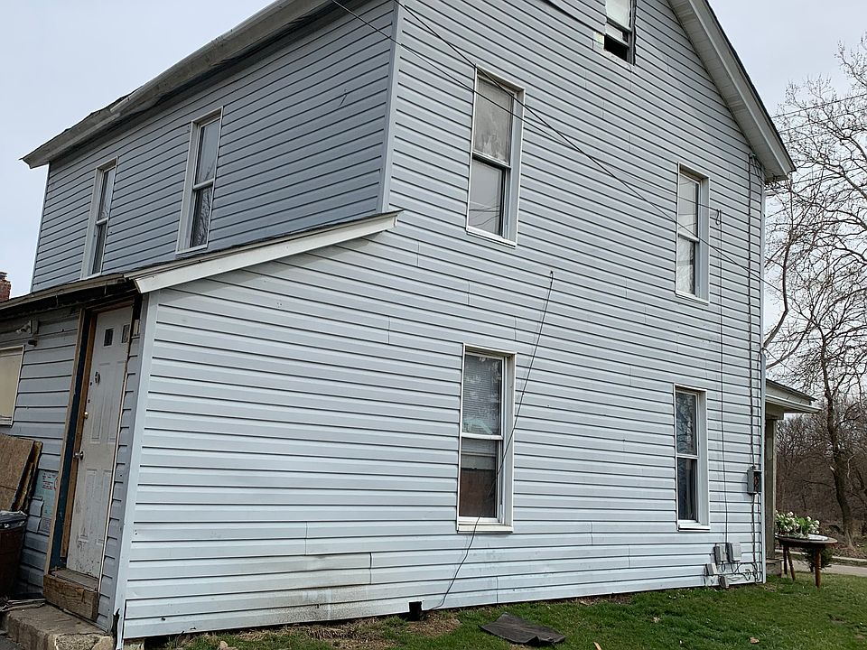 2nd image of 631 S Mahoning Ave