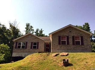 724 Brenda Ct, Festus, MO 63028