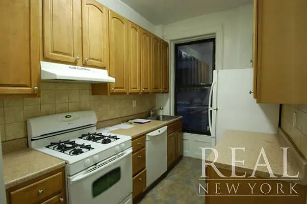 Rented by REAL New York | media 25