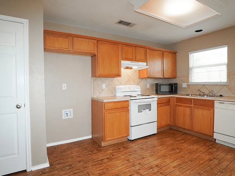 309 Stanford Dr — Photo 20