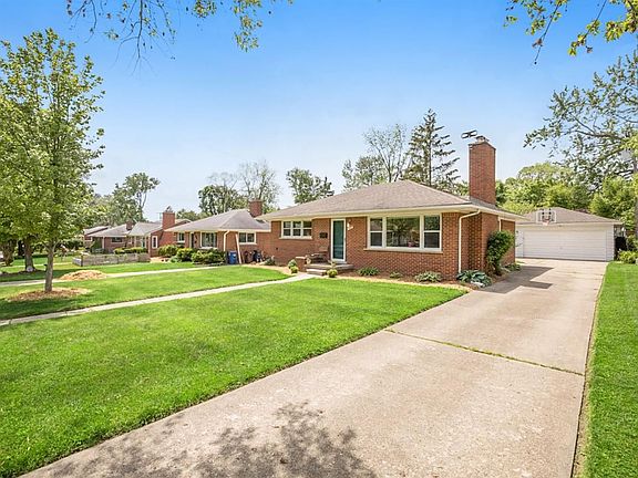 2nd image of 1466 Woodland Dr