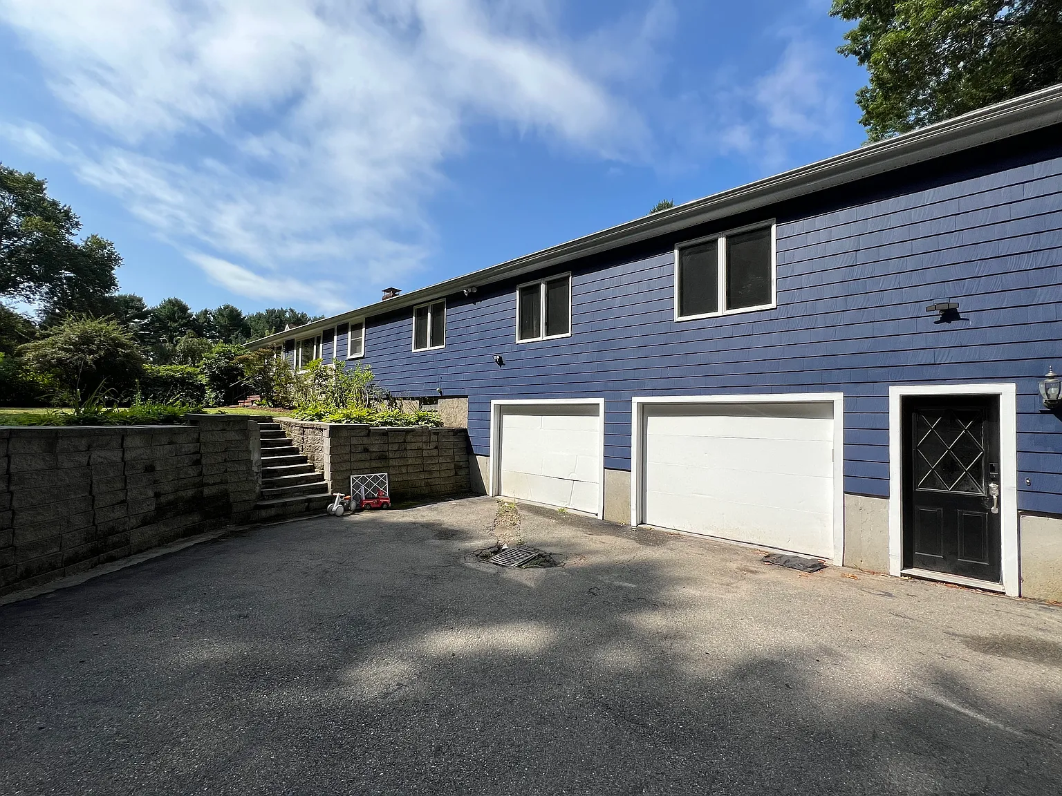2 bed, 1.5 bath, 1187 sqft, $3,200 — Photo 3