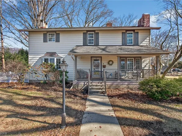 2815 Race St, Dover, OH 44622
