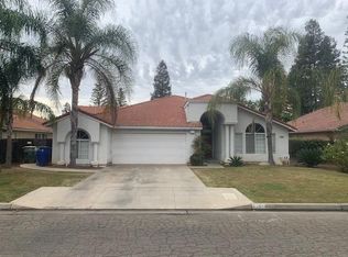 8357 N Barton Ave, Fresno, CA