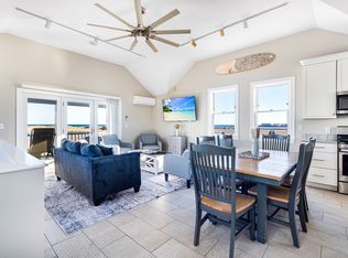 12 Epping Ave, Hampton, NH 03842