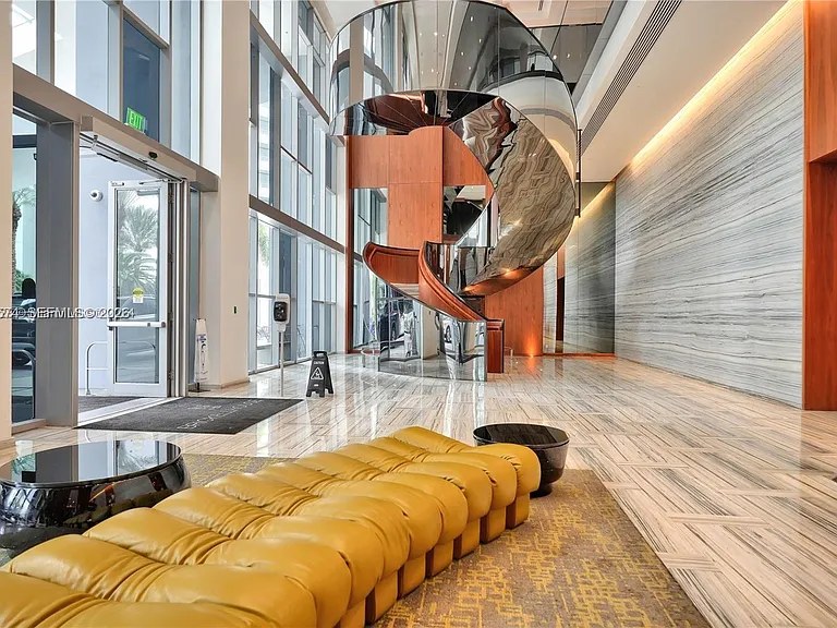 1300 Brickell Bay Dr #807 — Photo 3