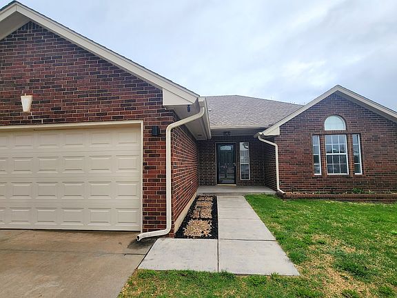 2nd image of 713 NW 20th St