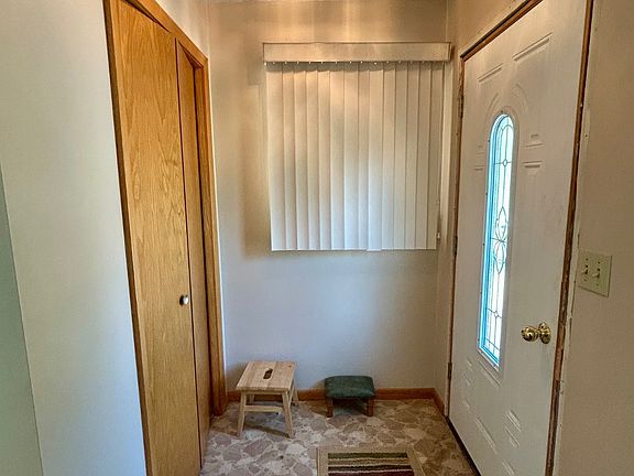 2nd image of 525 Herreid St