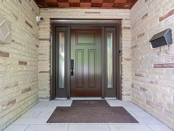 5th image of 38 Killdeer Cres