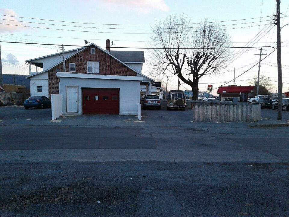 2nd image of 411 Muhlenberg St