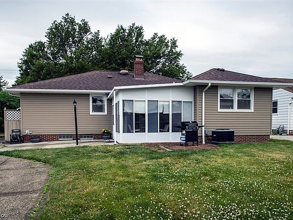 5th image of 6425 Mariana Dr