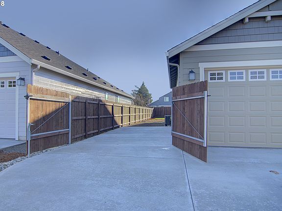 2nd image of 13805 NE 92nd Cir