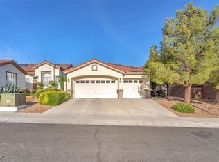 1913 Sierra Oaks Ln, Las Vegas, NV 89134