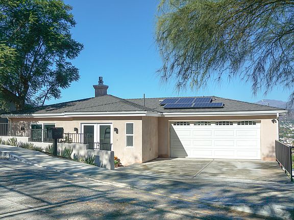 4th image of 2608 Hines Dr