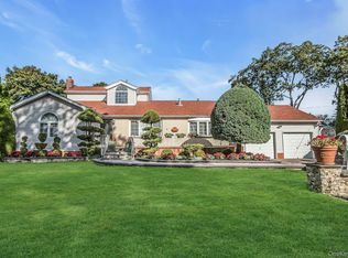 1436 7th St, West Babylon, NY 11704