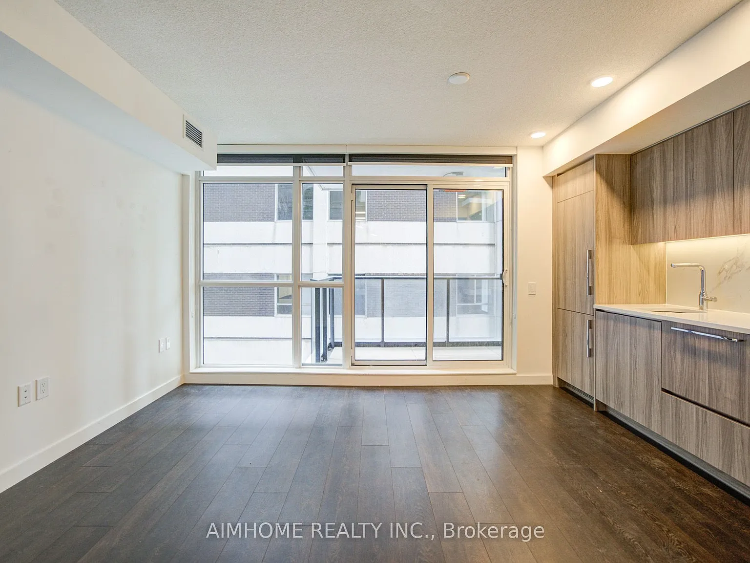 2 bed, $2,600 — Photo 4
