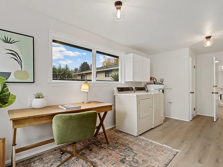 3601 NE 145th St — Photo 15